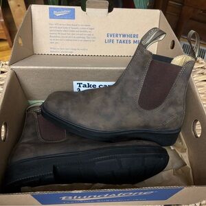 Blundstone Rustic Brown Chisel Toe Ankle Boots